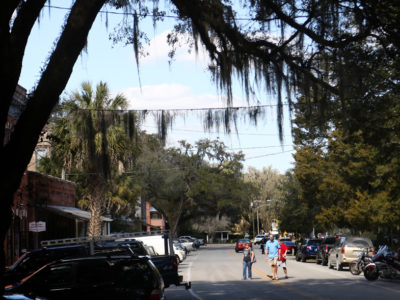 The Old Florida Heritage Highway makes it’s way through downtown Micanopy. | Photo by: Brad McClenny