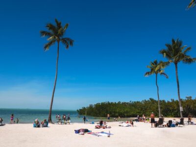 Islamorada Beach vacationers